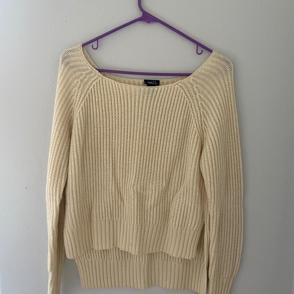 Sweater - Picture 1 of 1